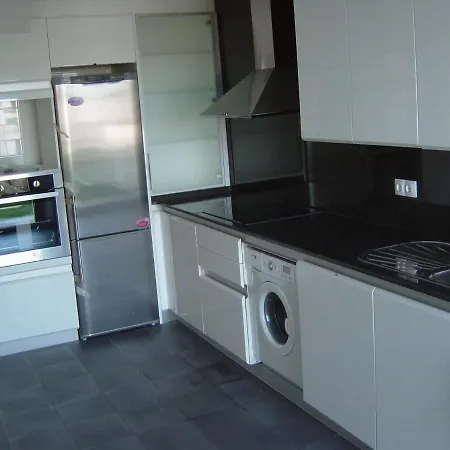 Holiday home Modern 4 Double Bedroom With Pool / Garden Valdovino