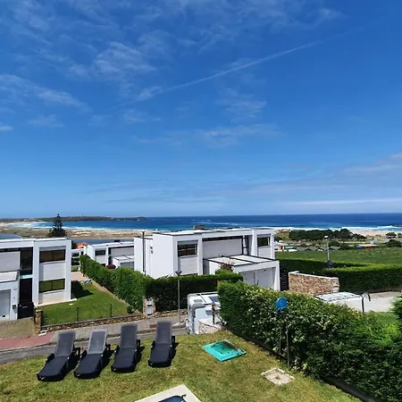 Modern 4 Double Bedroom With Pool / Garden Holiday home